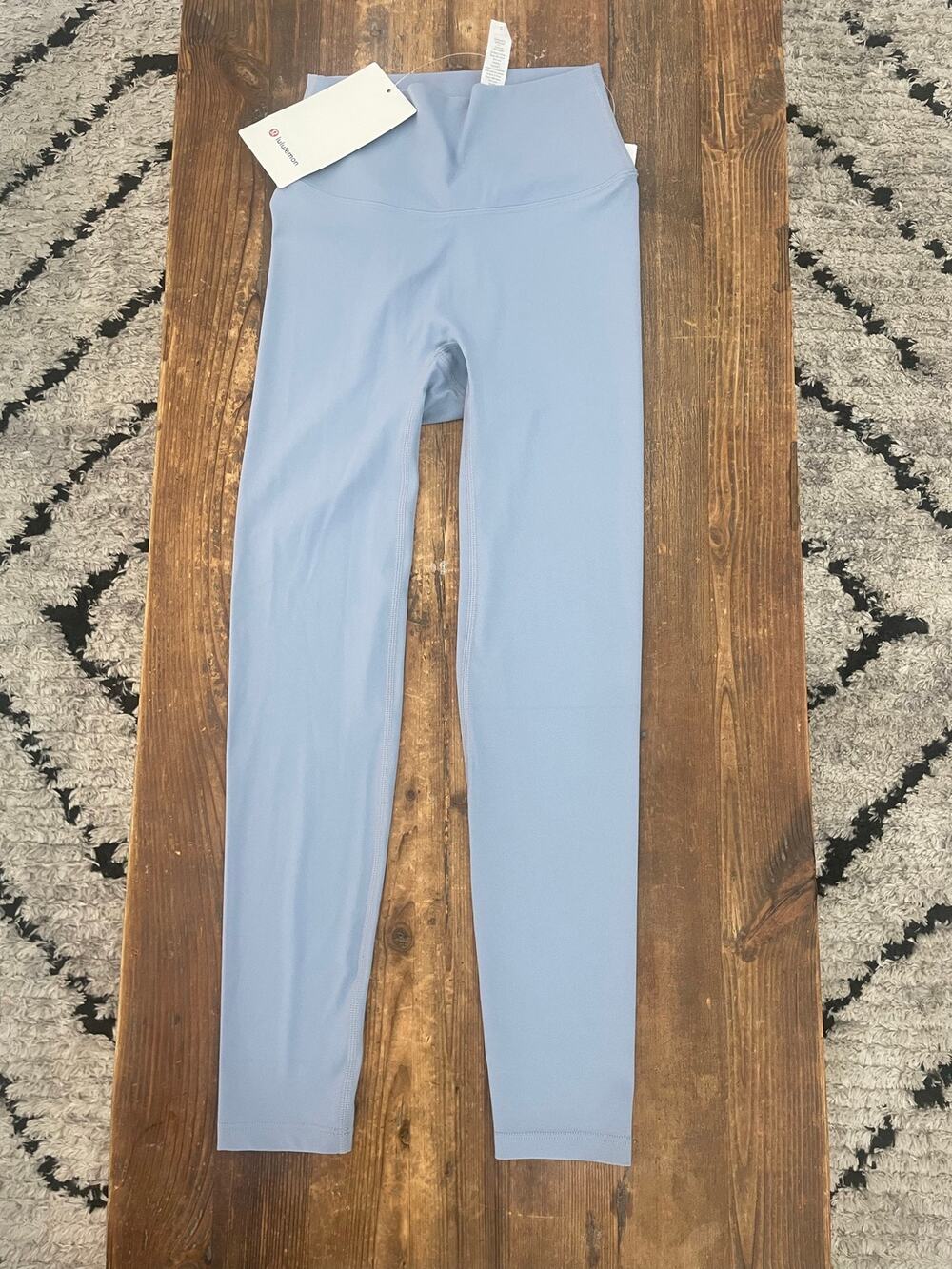 Light Blue High-Rise Athletic Leggings – Size 2